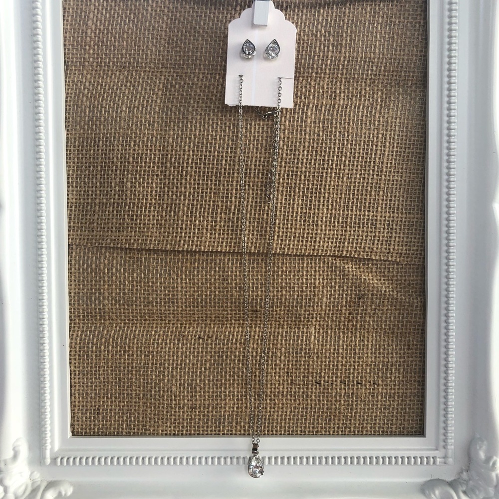 Stud Earring & Necklace Set